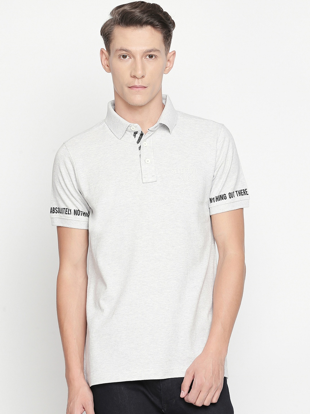 

Basics Men Grey Solid V-Neck T-shirt