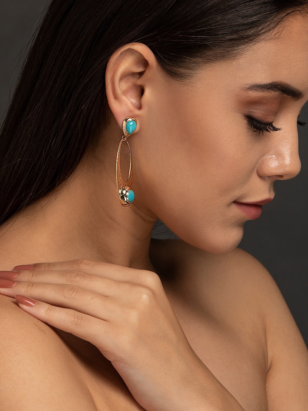 

DIVA WALK EXCLUSIVE Gold-Plated & Blue Oval Drop Earrings