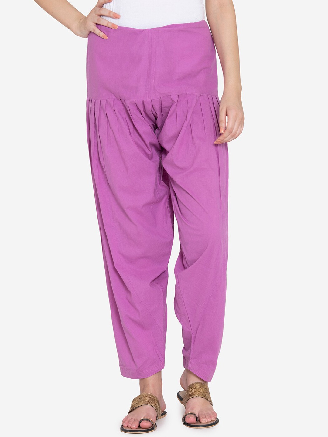 

Kifahari Women Violet Solid Loose-Fit Salwar