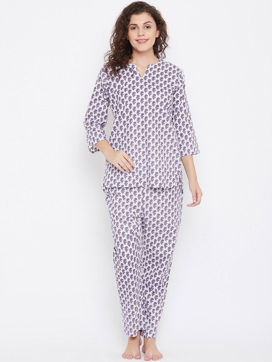 

Clovia Women Blue & White Printed Night Suit