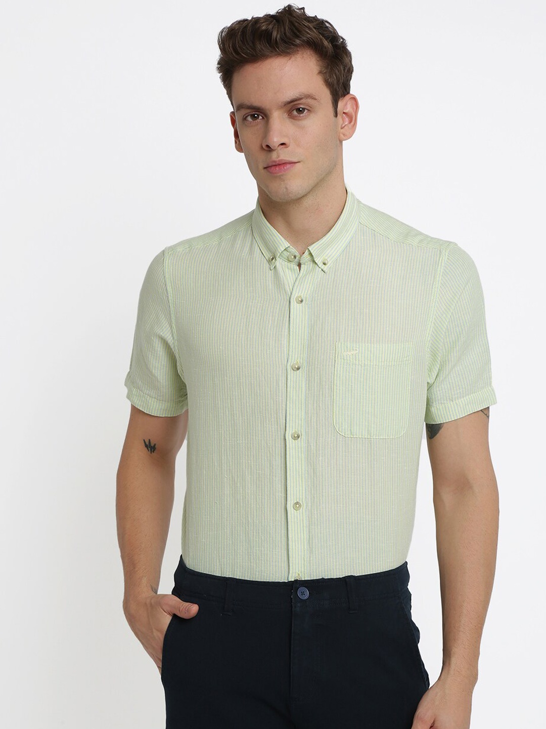 

Crocodile Men Green & Blue Slim Fit Solid Casual Shirt