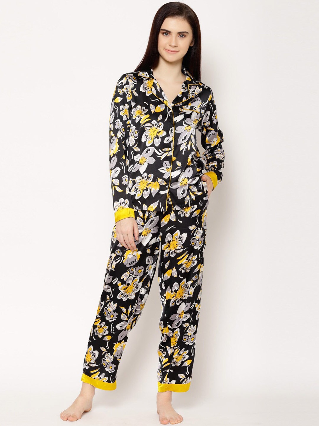 

HOUSE OF KKARMA Women Black Floral Printed Night suit
