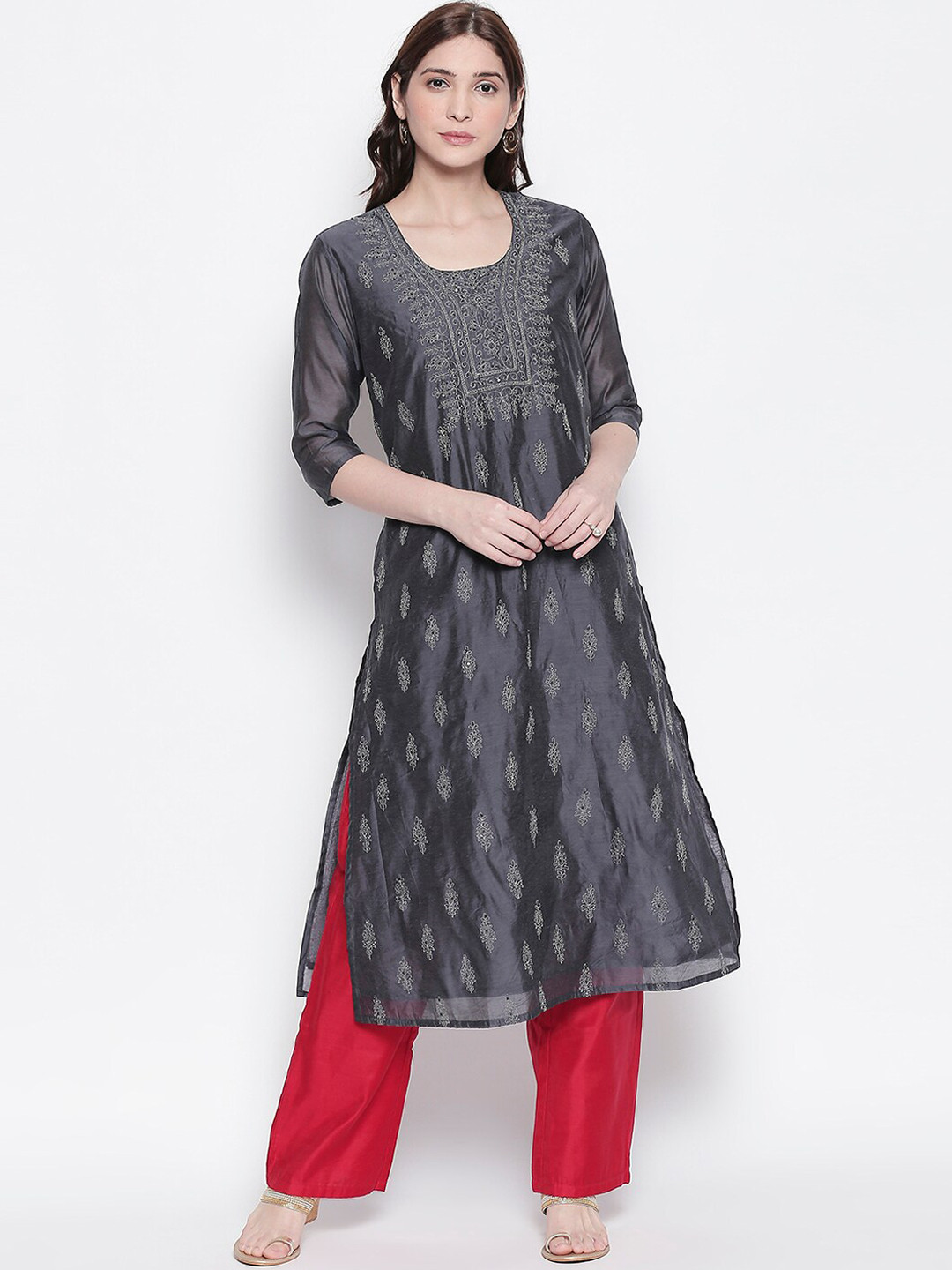 

Desi Weavess Women Grey Embroidered A-Line Kurta
