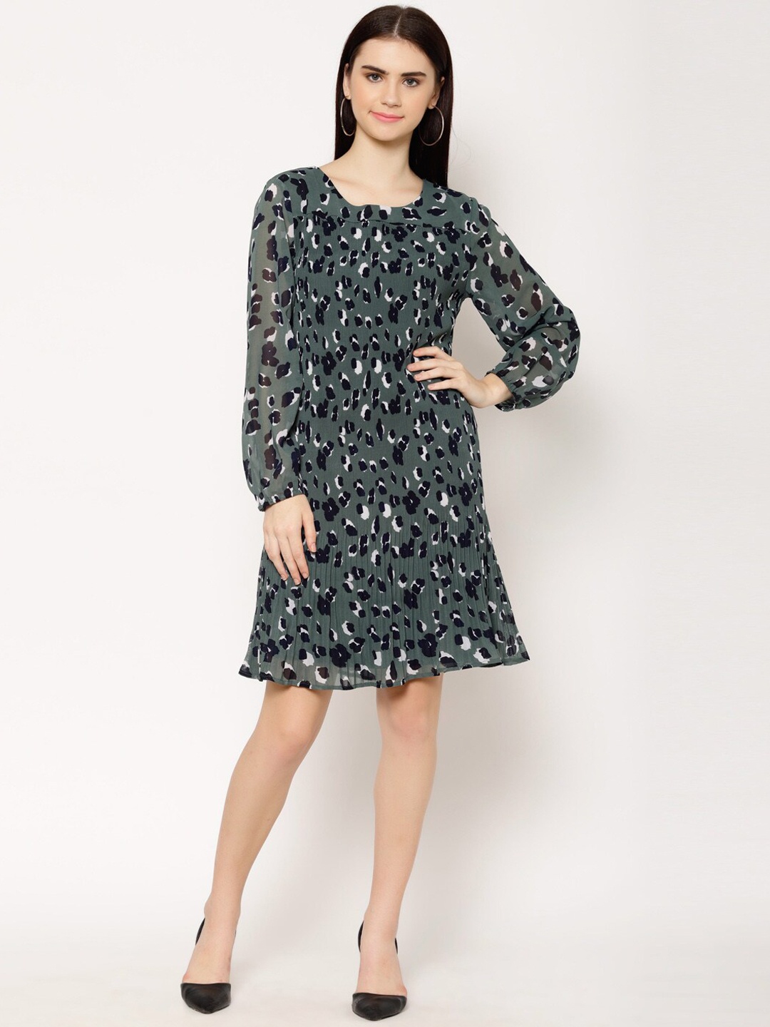 

HOUSE OF KKARMA Women Green Animal Printed Fit and Flare Dress