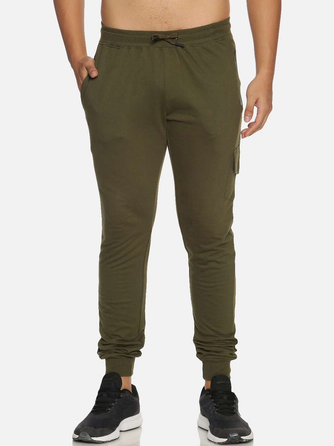 

Chennis Men Olive-Green Solid Slim-Fit Joggers
