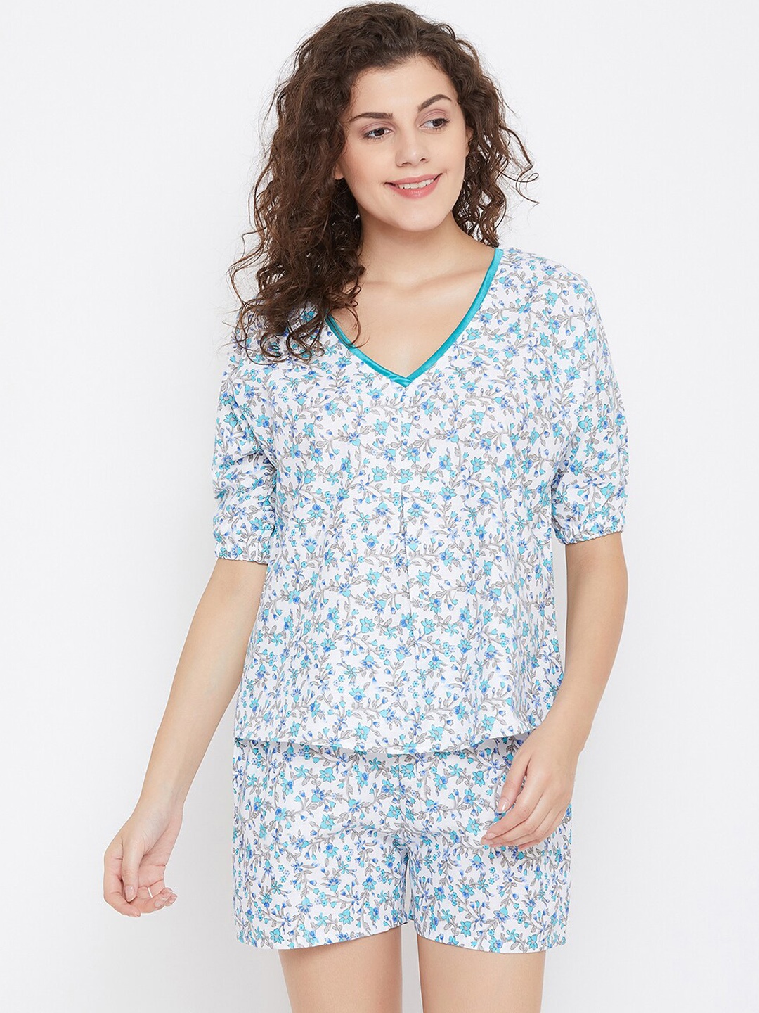 

Clovia Women Blue & White Printed Night Suit