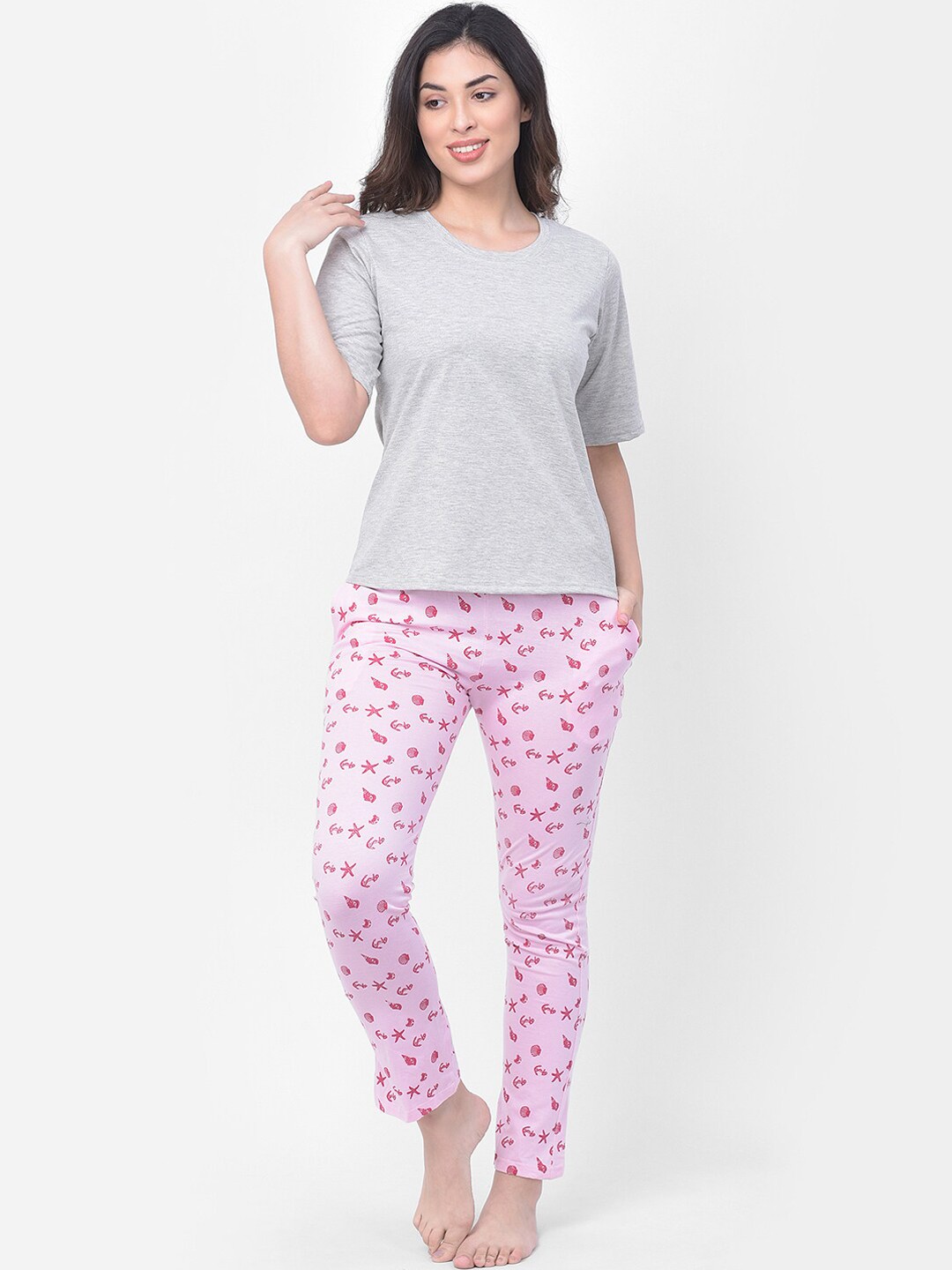 

Clovia Women Grey & Pink Solid Night Suit