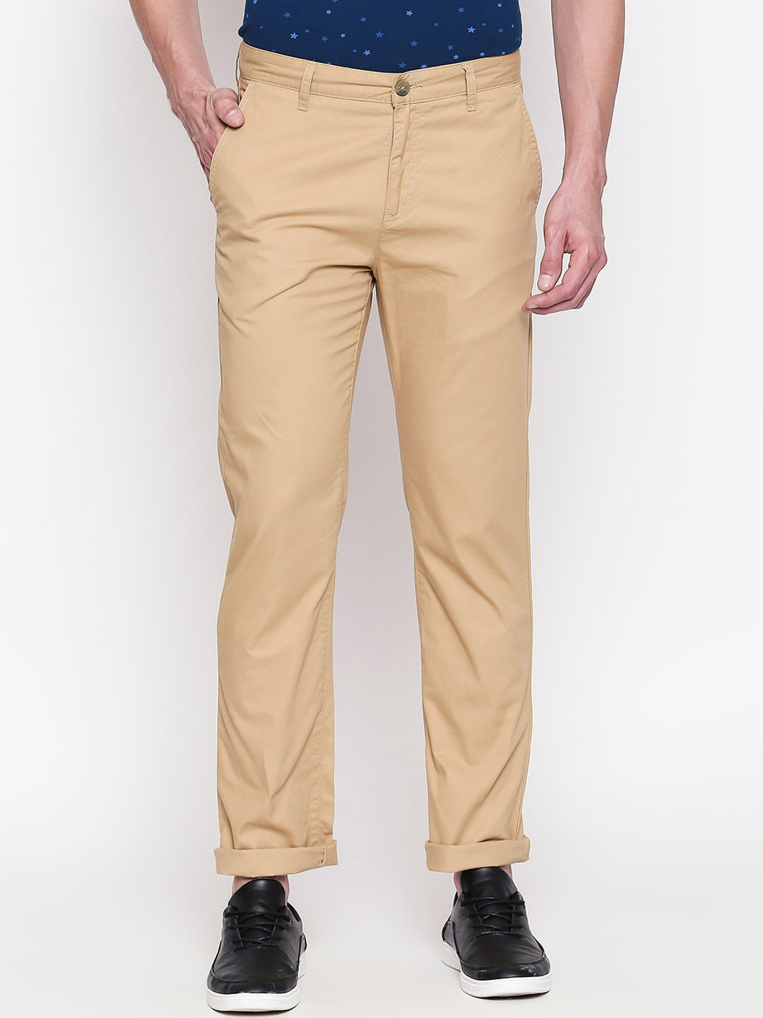 

BYFORD by Pantaloons Men Khaki Regular Fit Solid Regular Trousers