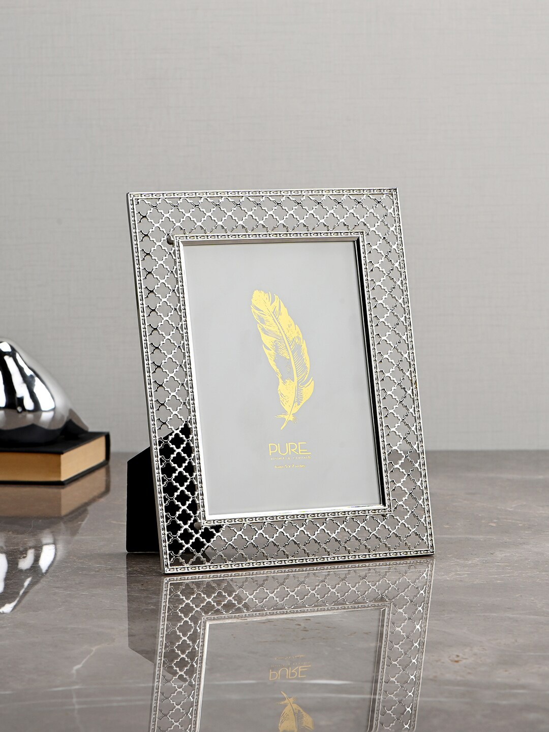 

Pure Home and Living Silver-Toned Textured Shiny Photo Frame