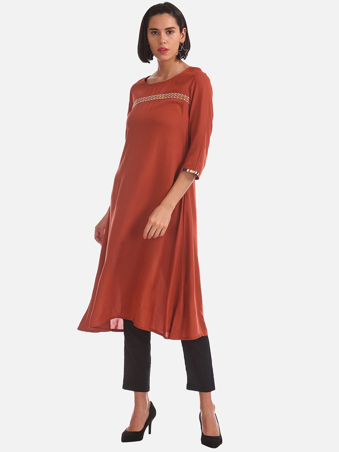 

Karigari Women Rust Orange Solid A-Line Kurta With Ethnic Shrug