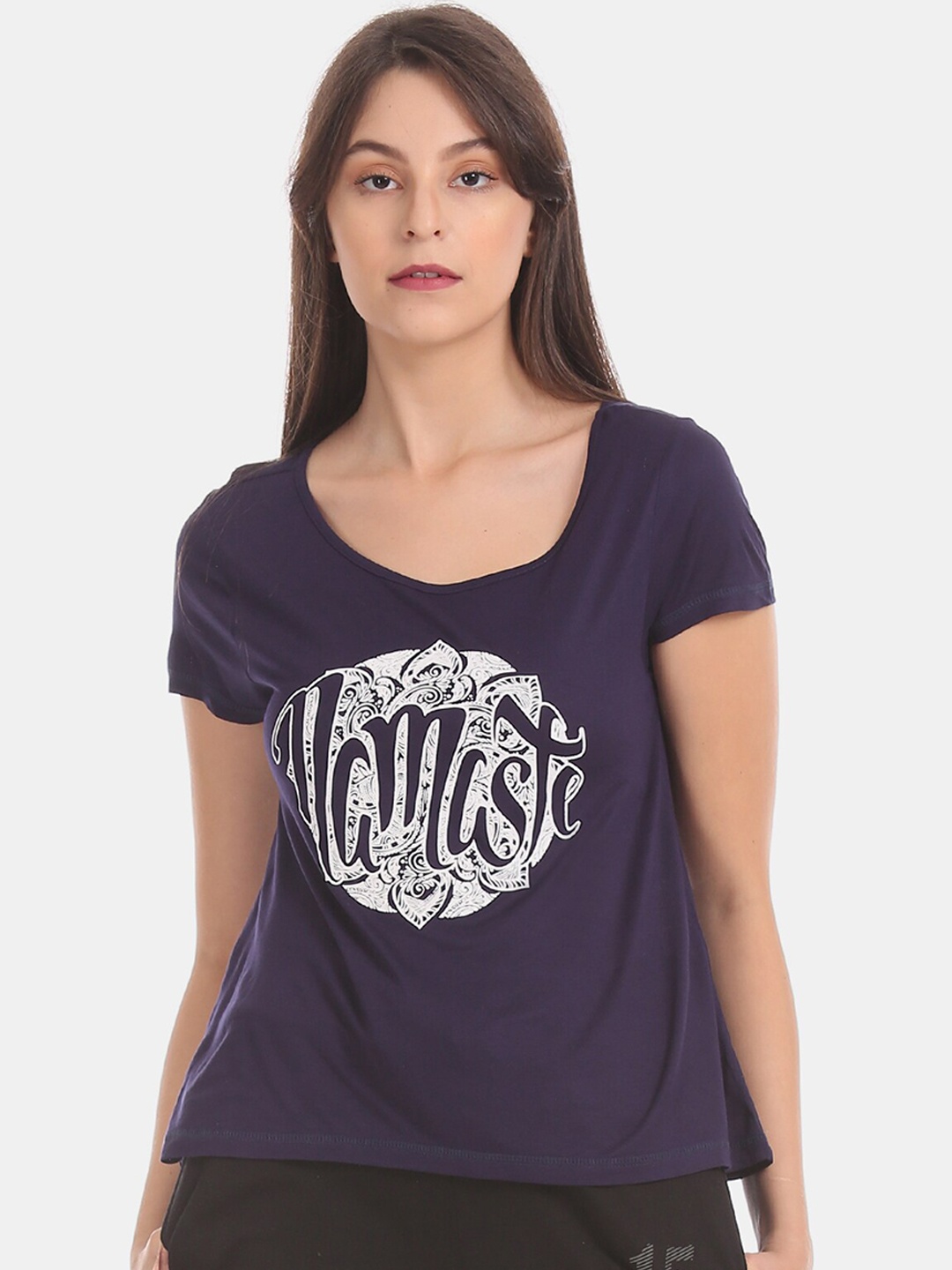 

Sugr Women Navy Blue Printed V-Neck T-shirt