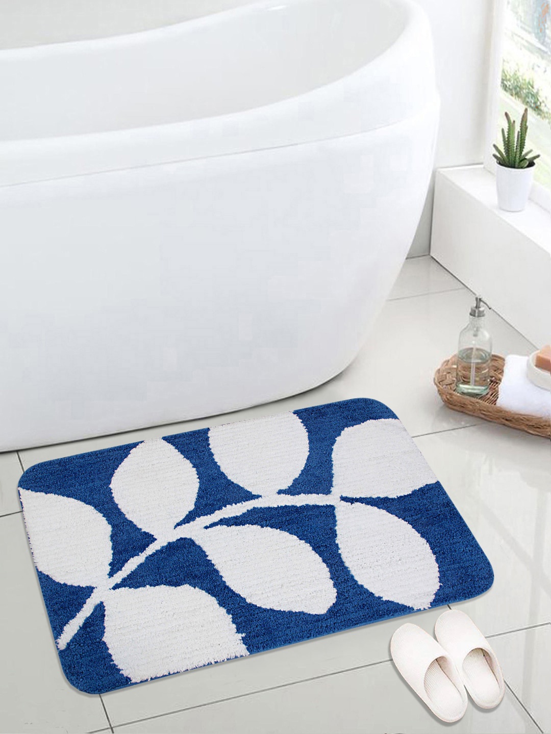 

Saral Home Blue & White Printed Microfiber Anti-Skid Bath Rug