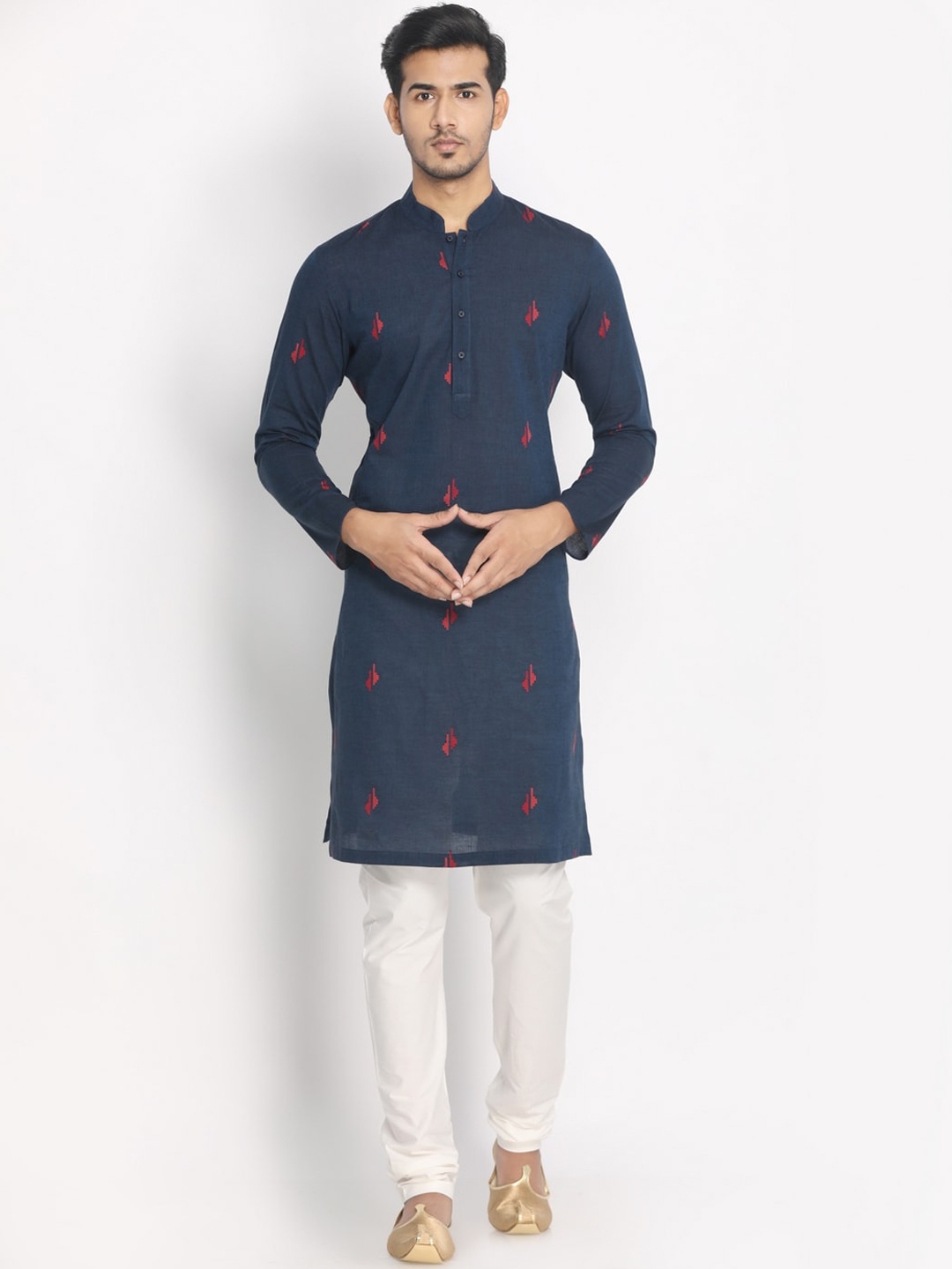 

Manyavar Men Navy Blue Embroidered Straight Kurta