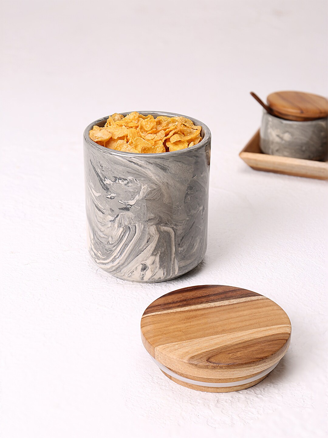 

ellementry Grey & Brown Dishwasher Safe Marbeled Carbon Ceramic Jar with Wooden Lid