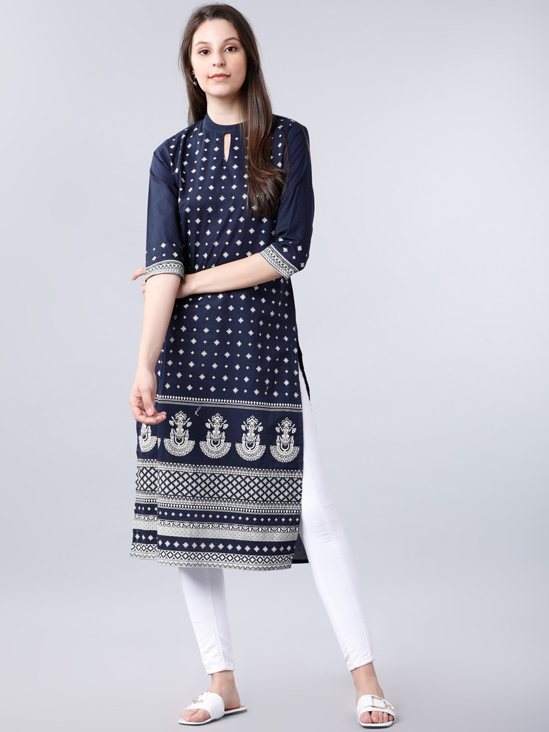 

Vishudh Women Navy Blue & Off-White Printed Straight Kurta