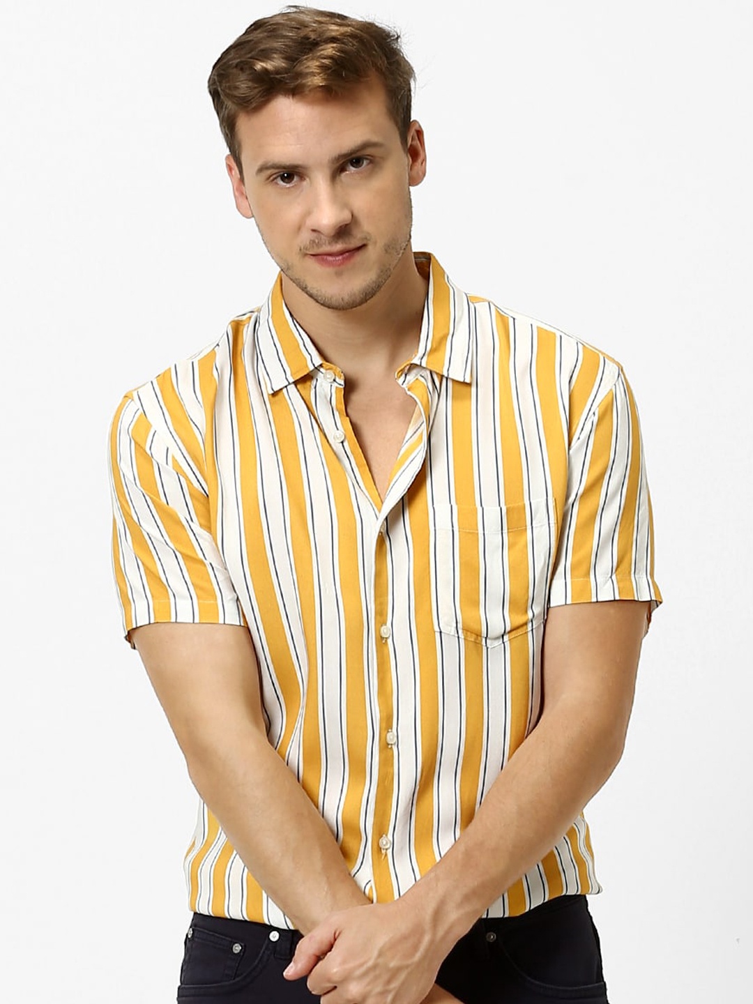 

Celio Men Yellow & White Regular Fit Striped Casual Shirt