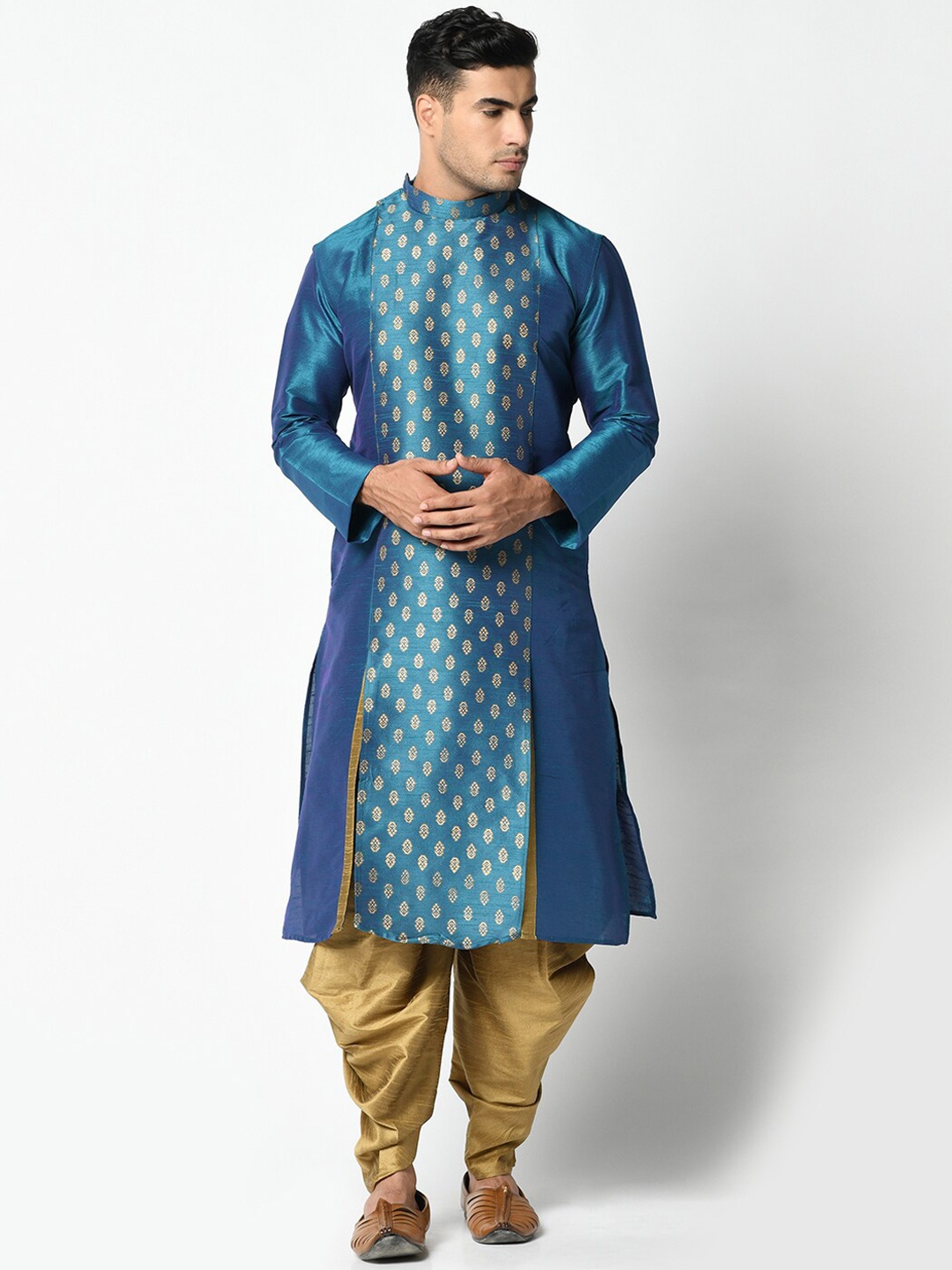 

DEYANN Men Blue & Gold-Toned Self Design Kurta with Churidar