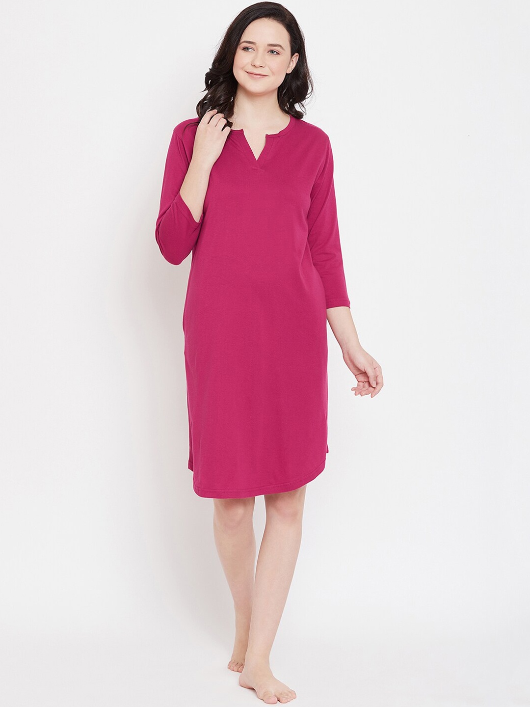 

Hypernation Women Fuchsia Pink Pure Cotton Solid Nightdress