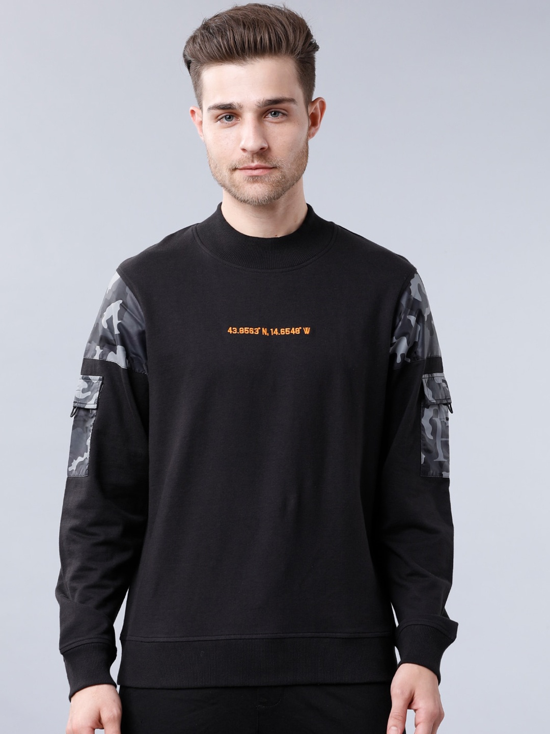 

HIGHLANDER Men Black Solid Sweatshirt