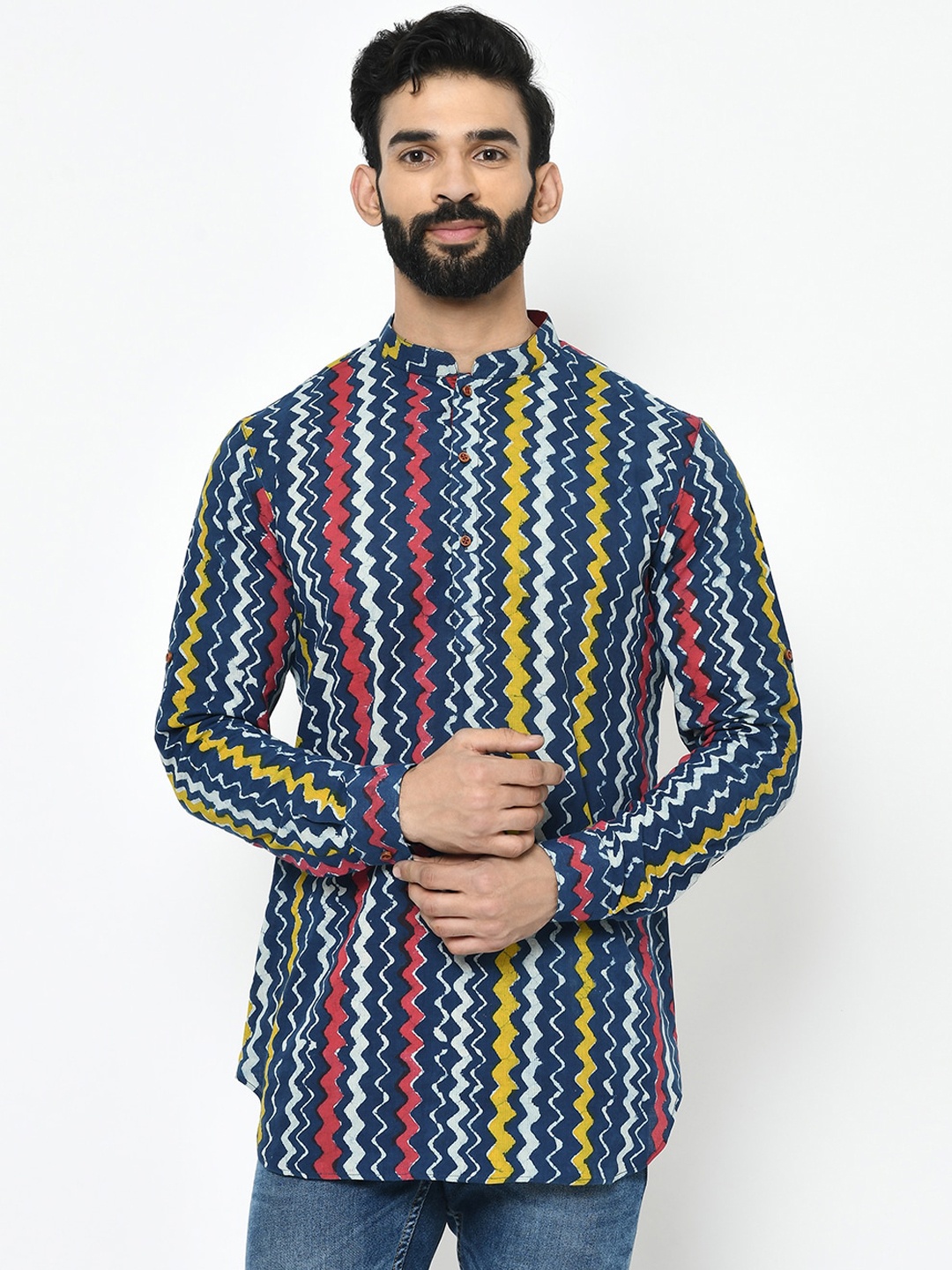 

Vartah Men Blue Cotton Blend - Printed Short Kurta, Navy blue