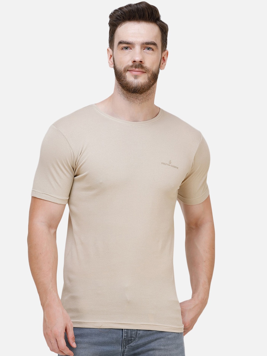 

COLVYNHARRIS JEANS Men Beige Self Design Round Neck T-shirt