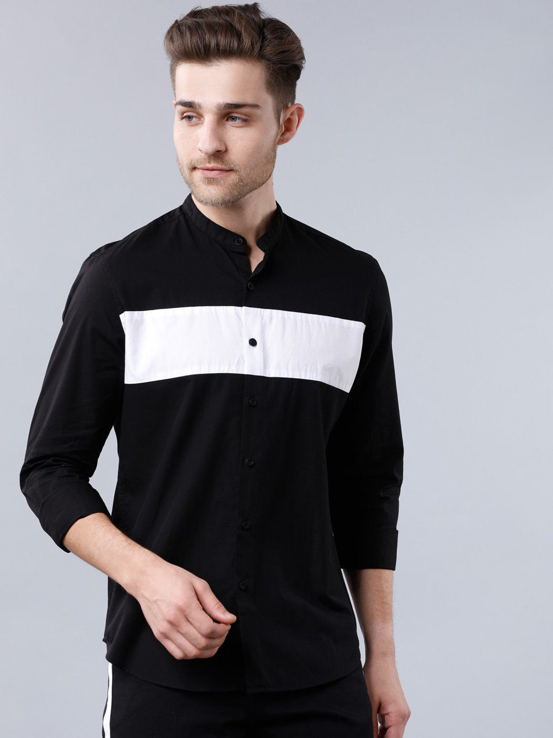 

HIGHLANDER Men Black & White Slim Fit Colourblocked Casual Shirt