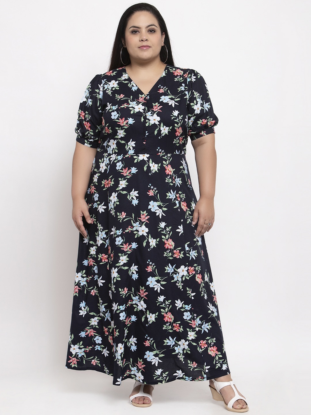 

plusS Women Black Floral Printed Maxi Dress