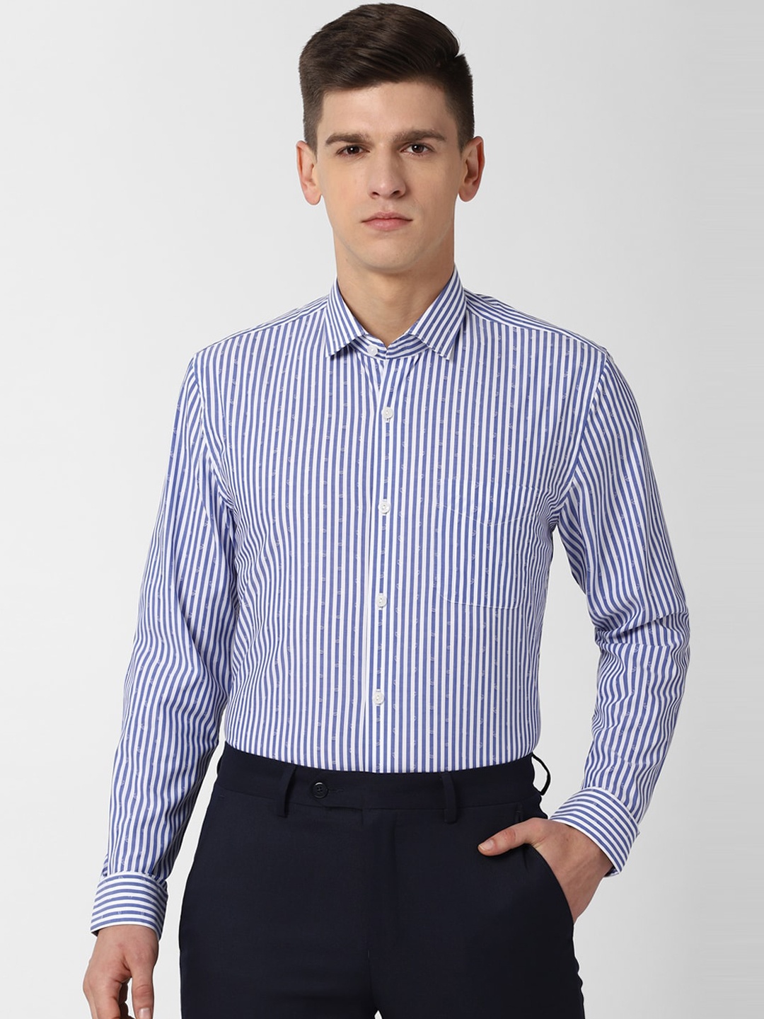 Peter England Elite Men Blue & White Regular Fit Striped Formal Shirt