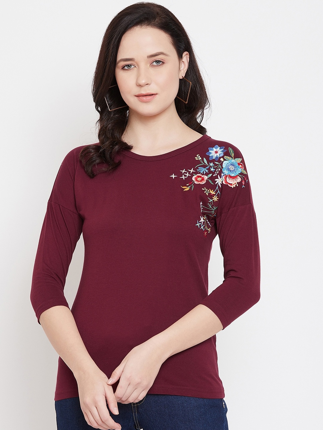 

Hypernation Women Maroon Printed Round Neck T-shirt