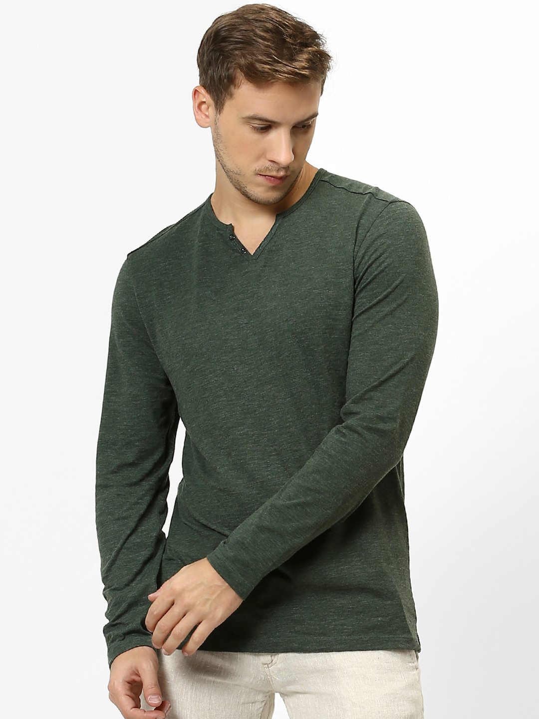 

Celio Men Green Solid Round Neck Pure Cotton T-shirt