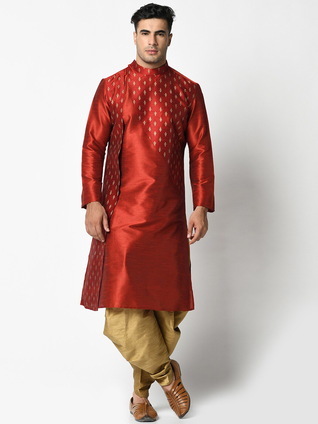 

DEYANN Men Red & Gold-Toned Self Design Kurta with Dhoti Pants