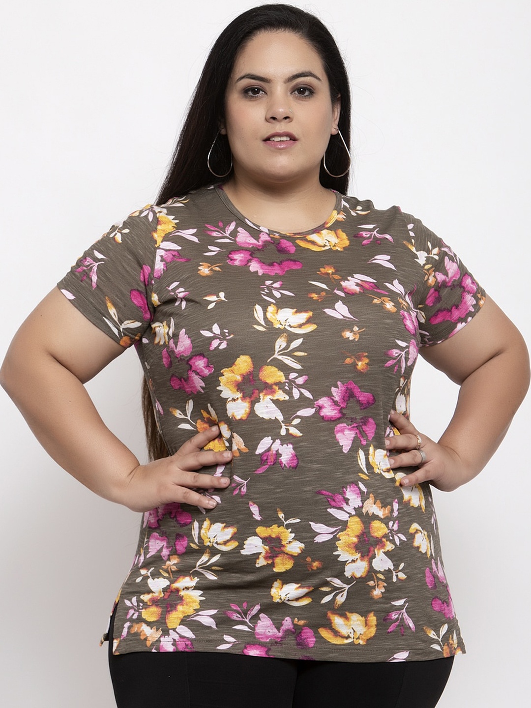 

plusS Women Brown Printed Round Neck T-shirt