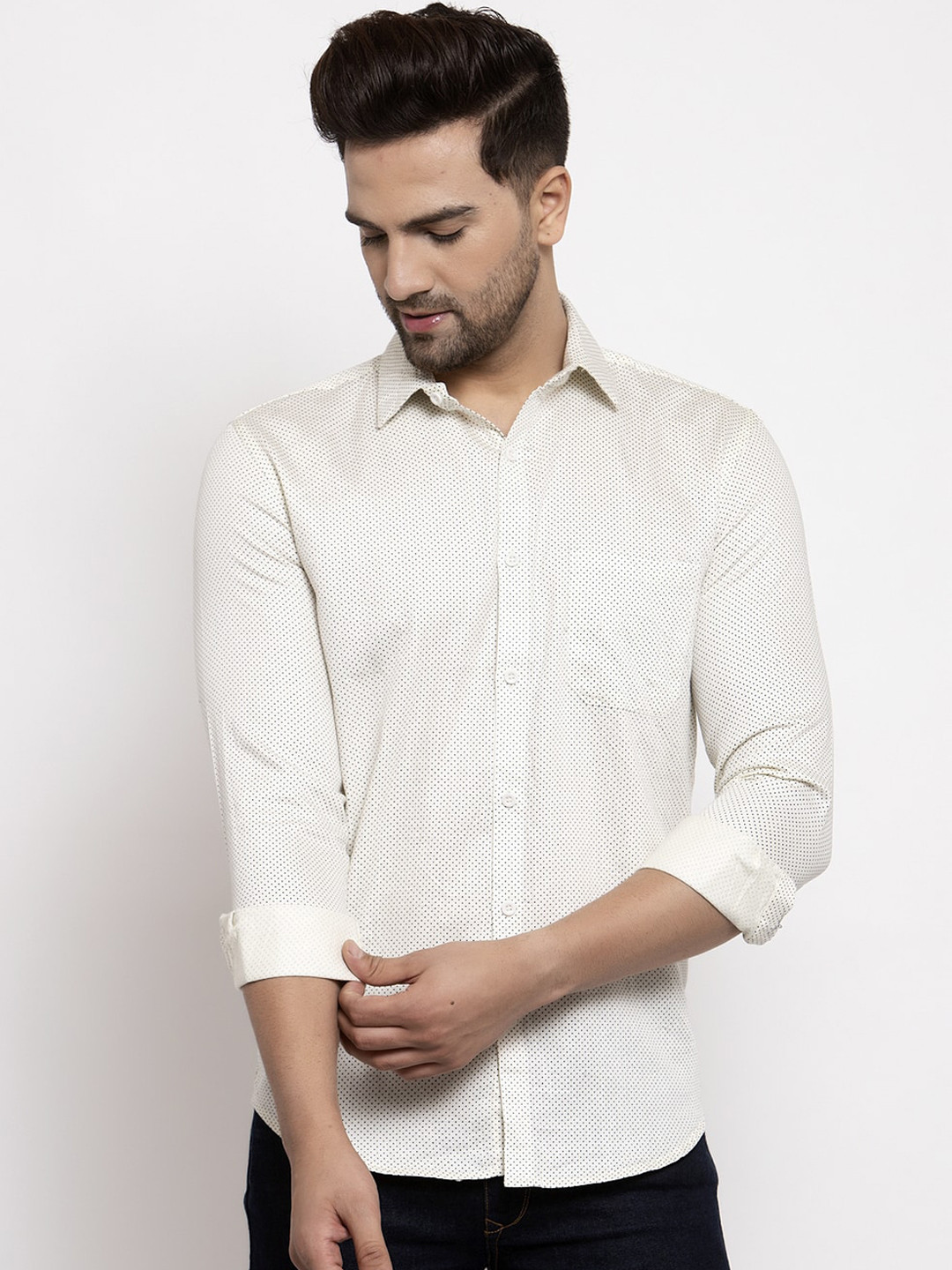 

JAINISH Men Cream-Coloured & Black Regular Fit Printed Casual Shirt