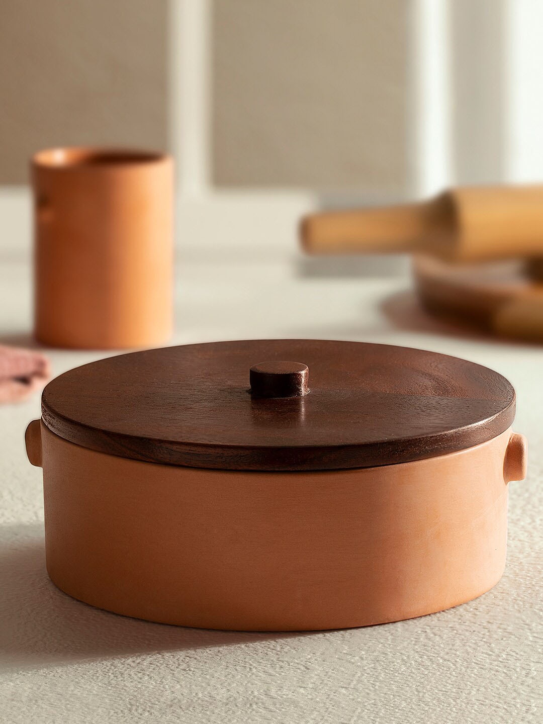 

ellementry Brown Roti Box With Wooden Lid