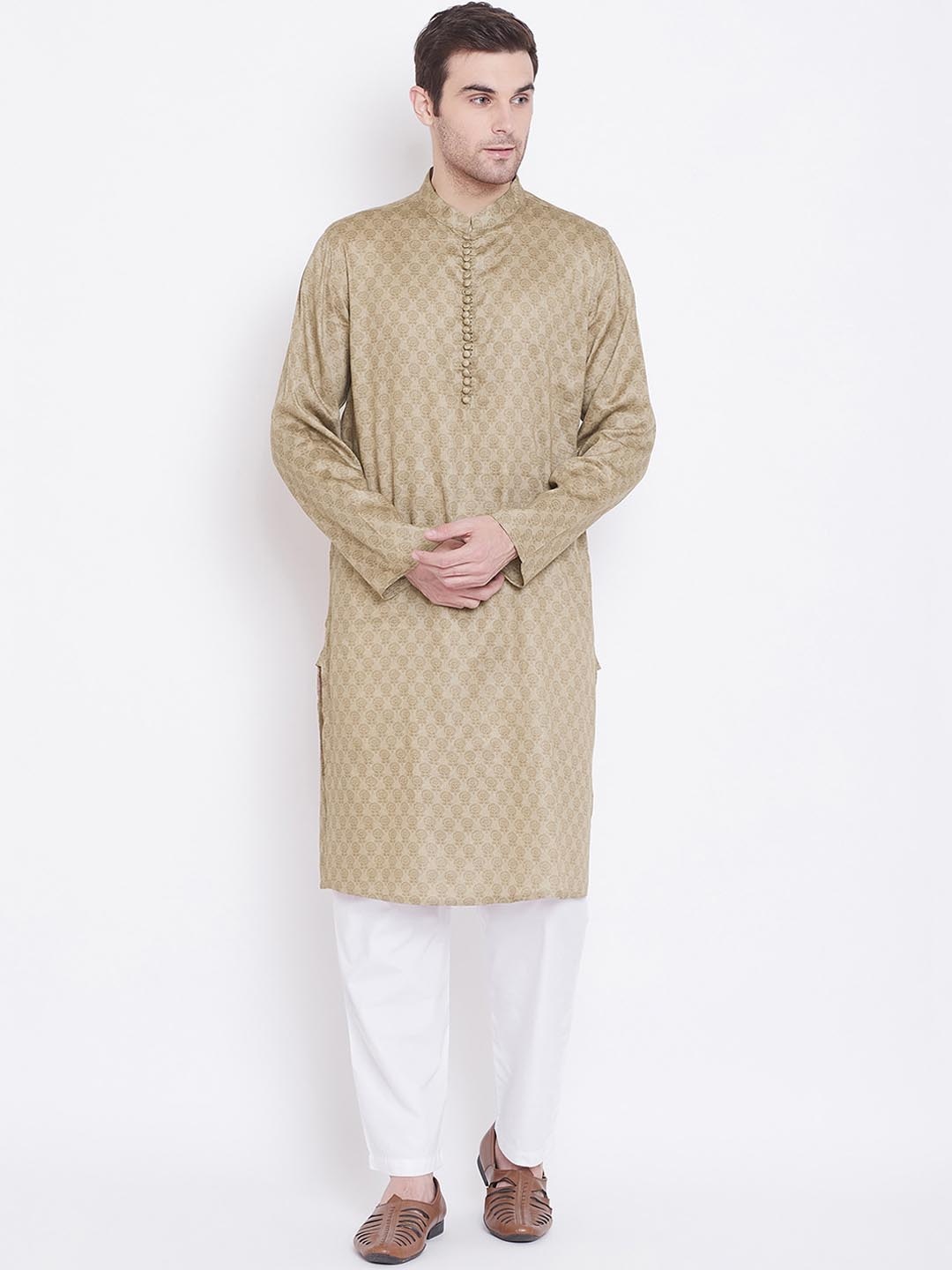 

Tulsattva Men Brown Printed Kurta with Pyjamas