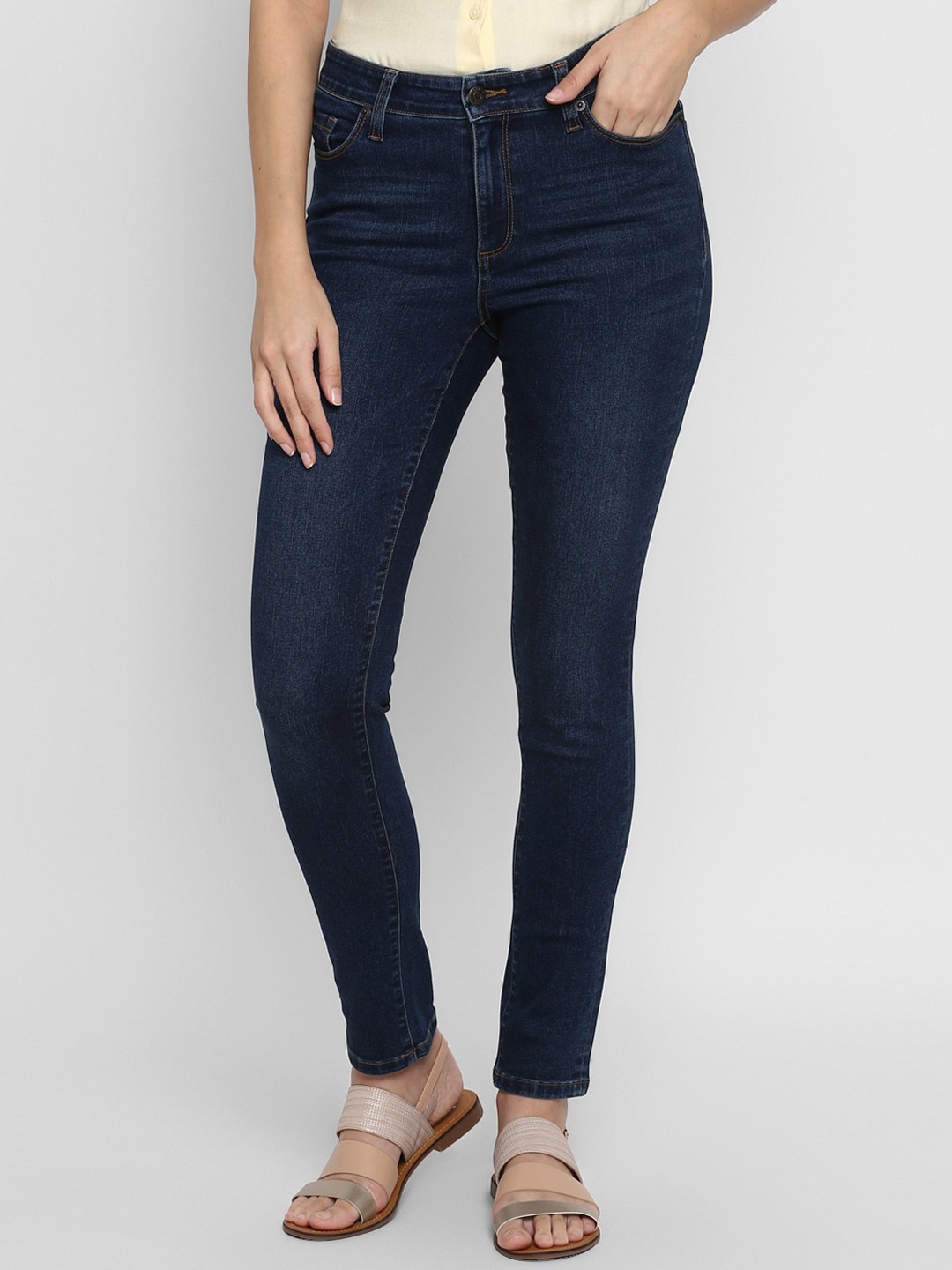 

Mode by Red Tape Women Blue Regular Fit Mid-Rise Clean Look Jeans