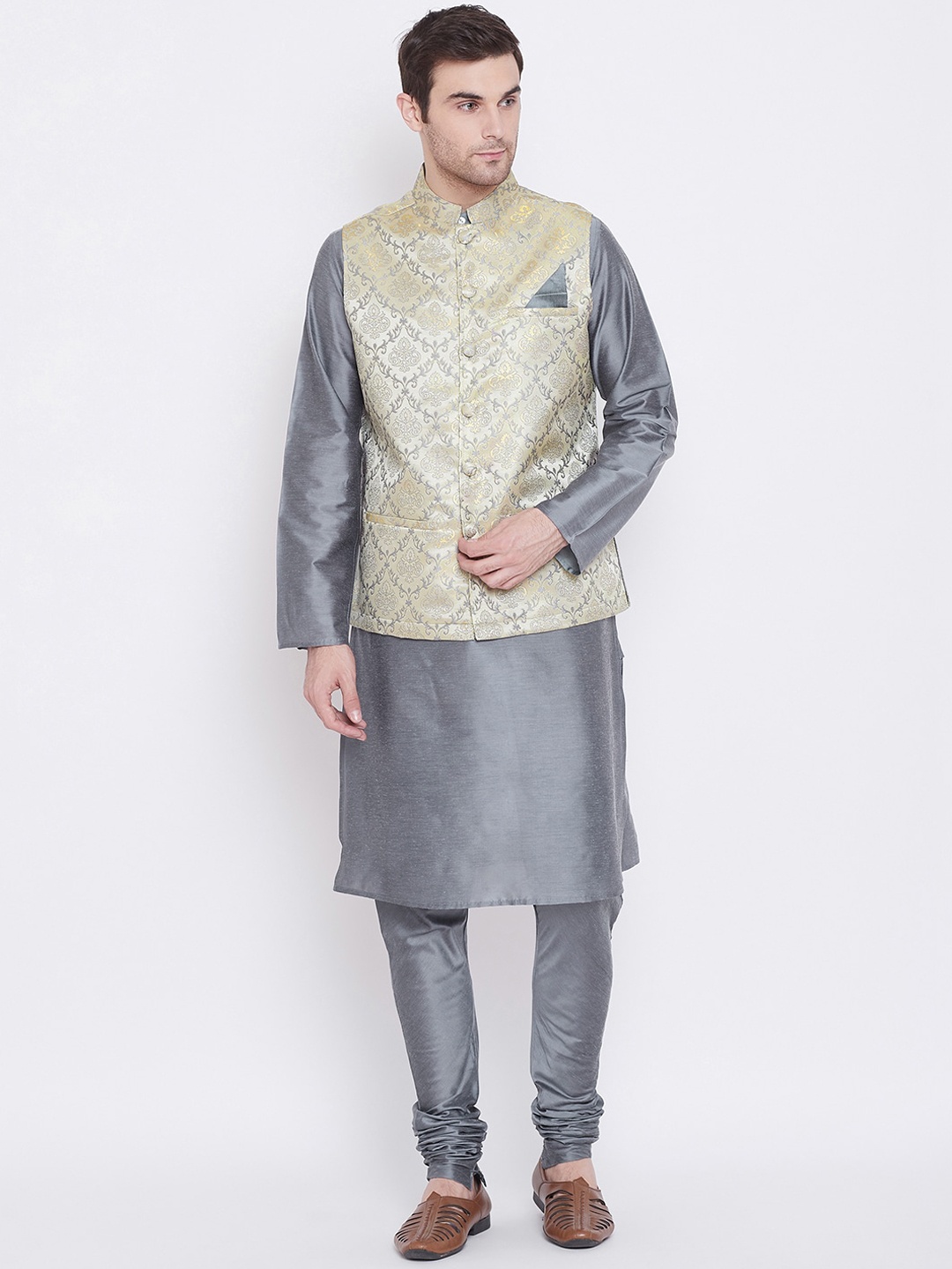 

Tulsattva Men Grey & Cream-Coloured Solid Kurta with Pyjamas & Nehru Jacket