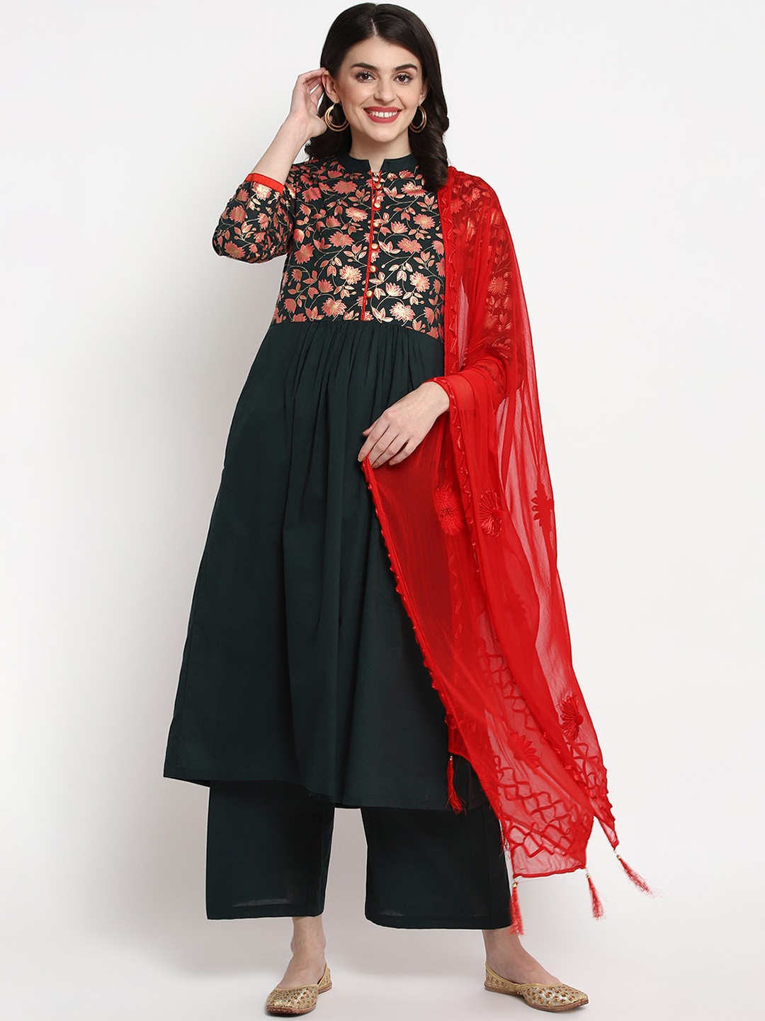 

Tulsattva Women Green & Pink Floral Print Kurta with Palazzos & Dupatta