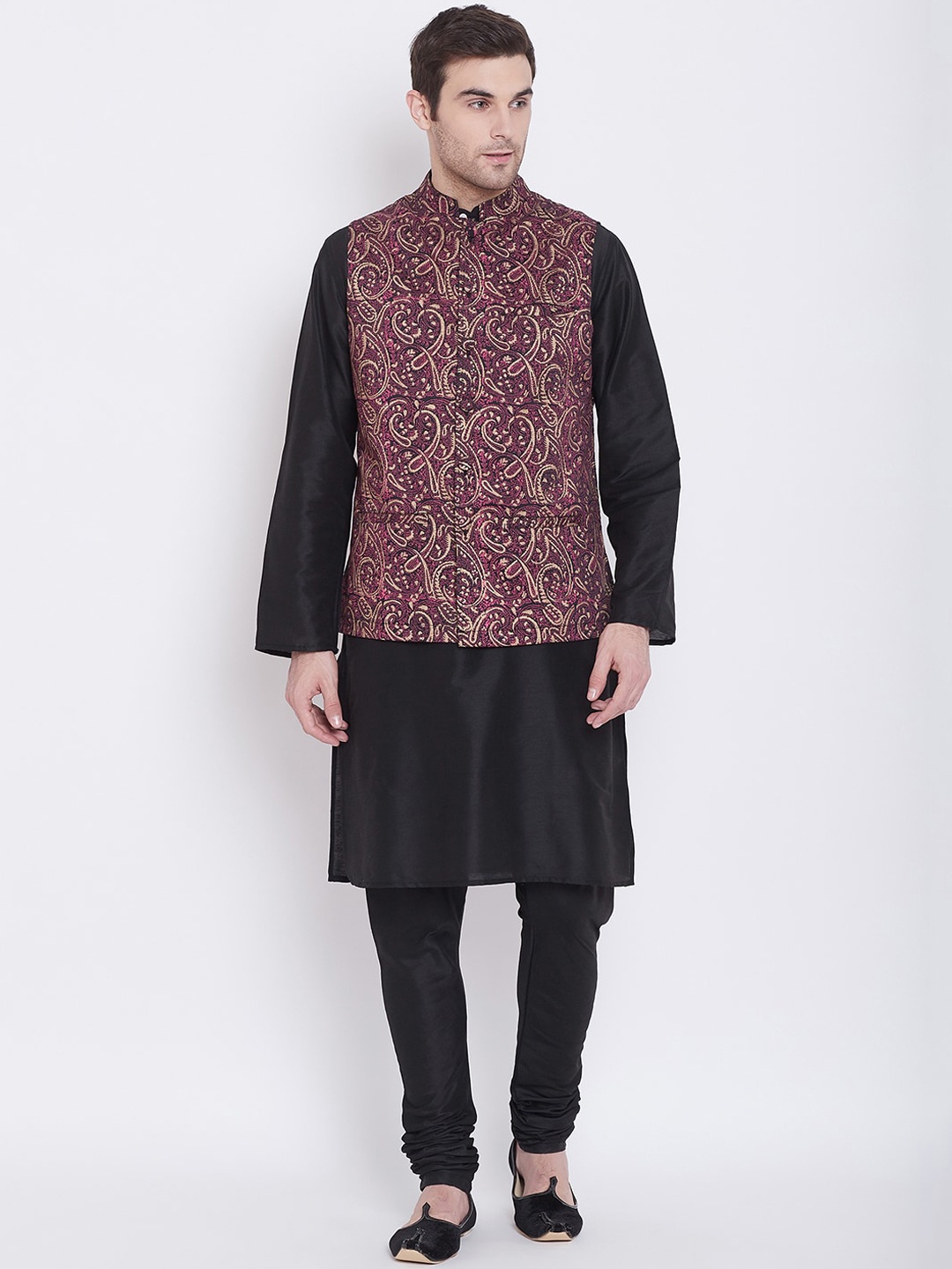 

Tulsattva Men Black Solid Kurta with Pyjamas With Nehru Jacket