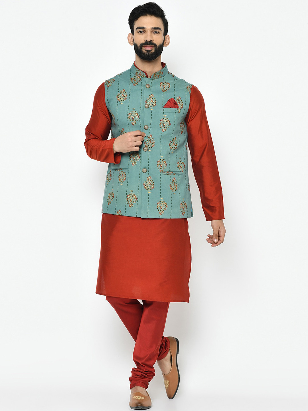 

KISAH Men Green & Maroon Solid Kurta with Churidar