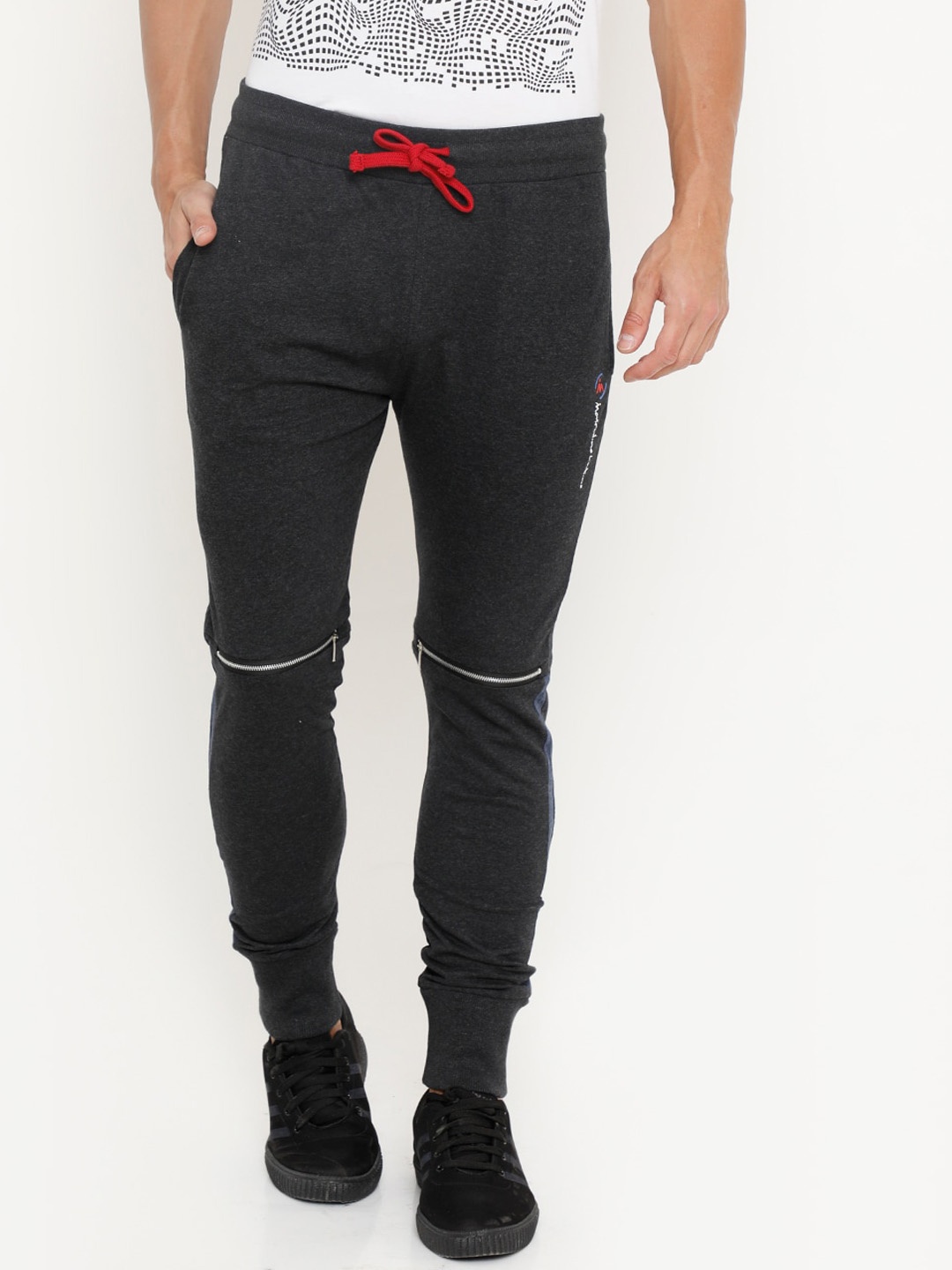 

Masculino Latino Men Charcoal Grey Solid Track Pants