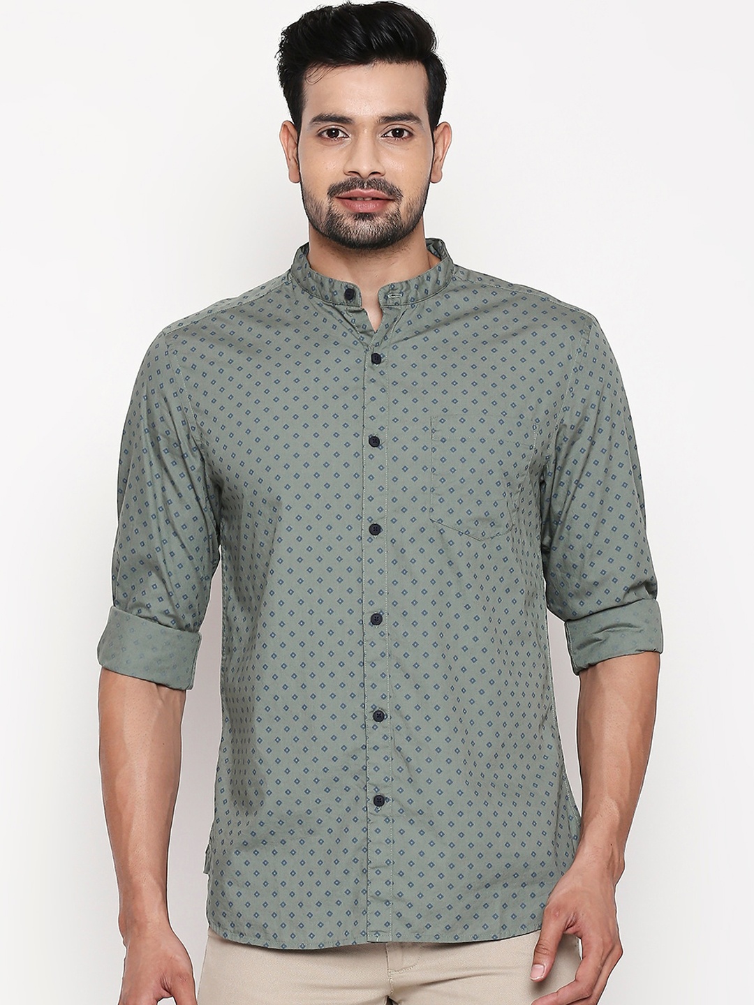 

BYFORD by Pantaloons Men Green & Blue Slim Fit Printed Casual Shirt