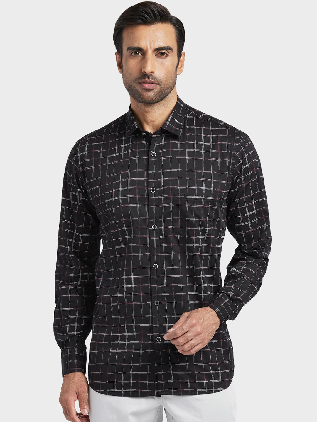 

ColorPlus Men Black & Off-White Regular Fit Checked Casual Shirt