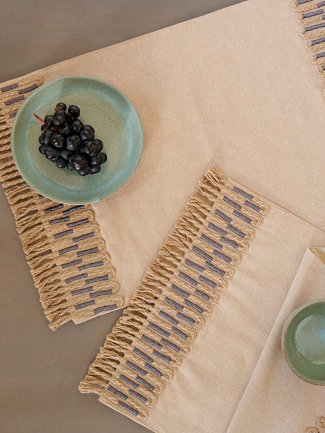 ellementry Set of 6 Beige Solid Table Placemats