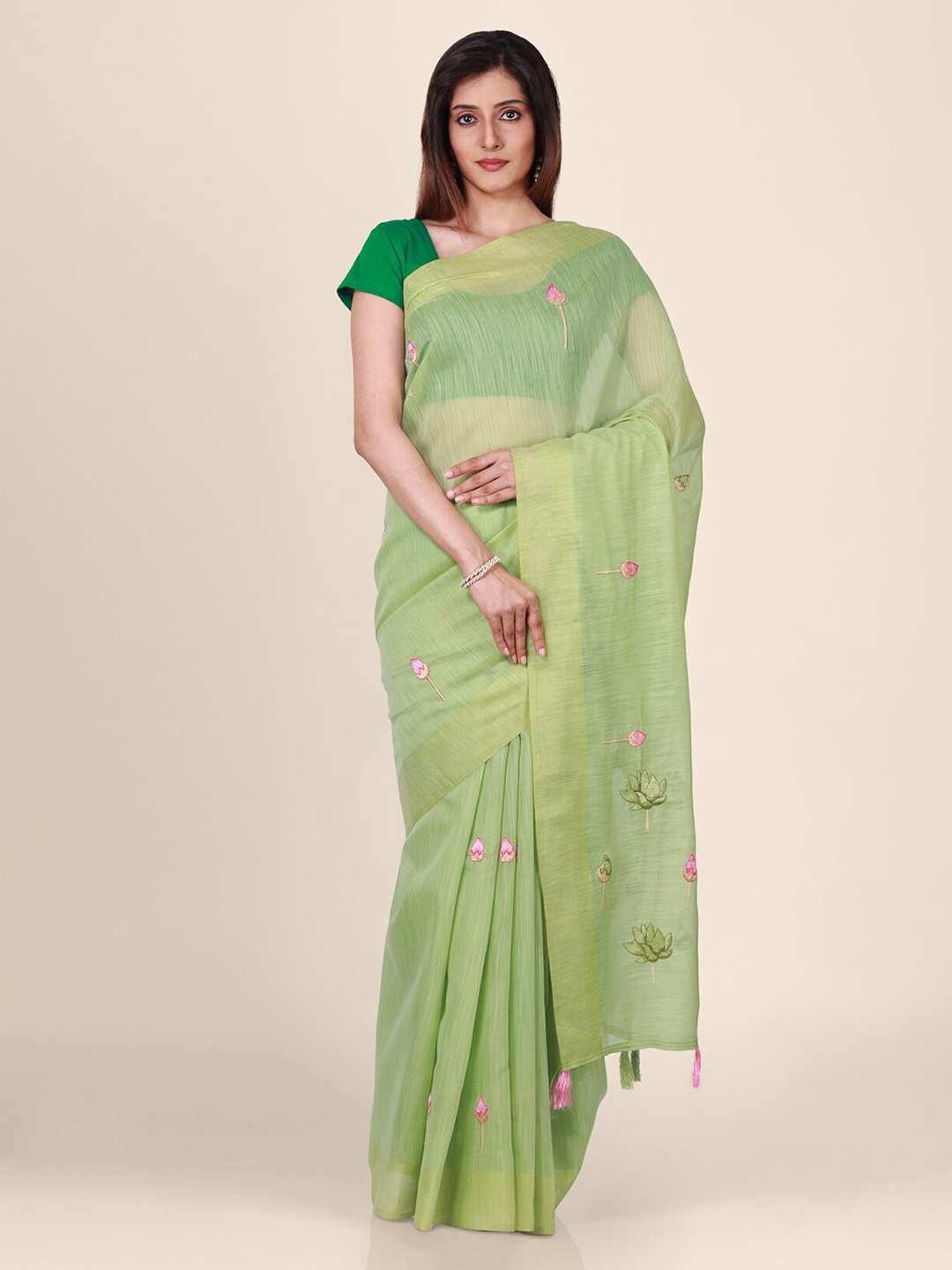 

CLAI WORLD Green Embroidered Handloom Tissue Saree
