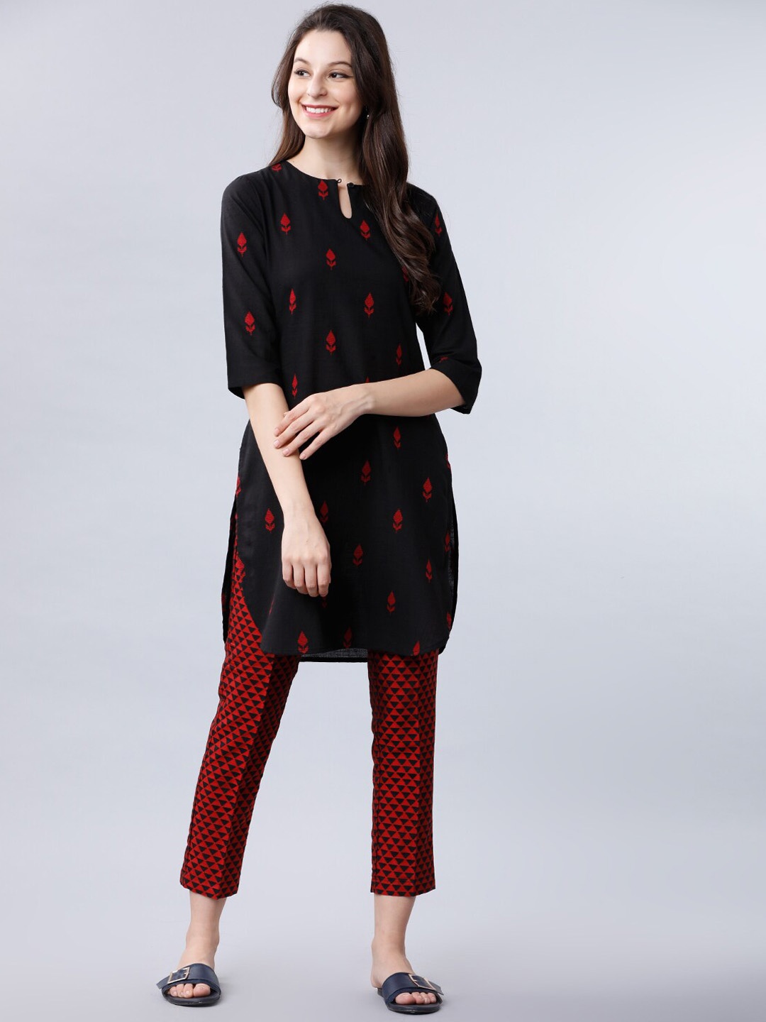 Vishudh Women Black & Red Embroidered Straight Kurta