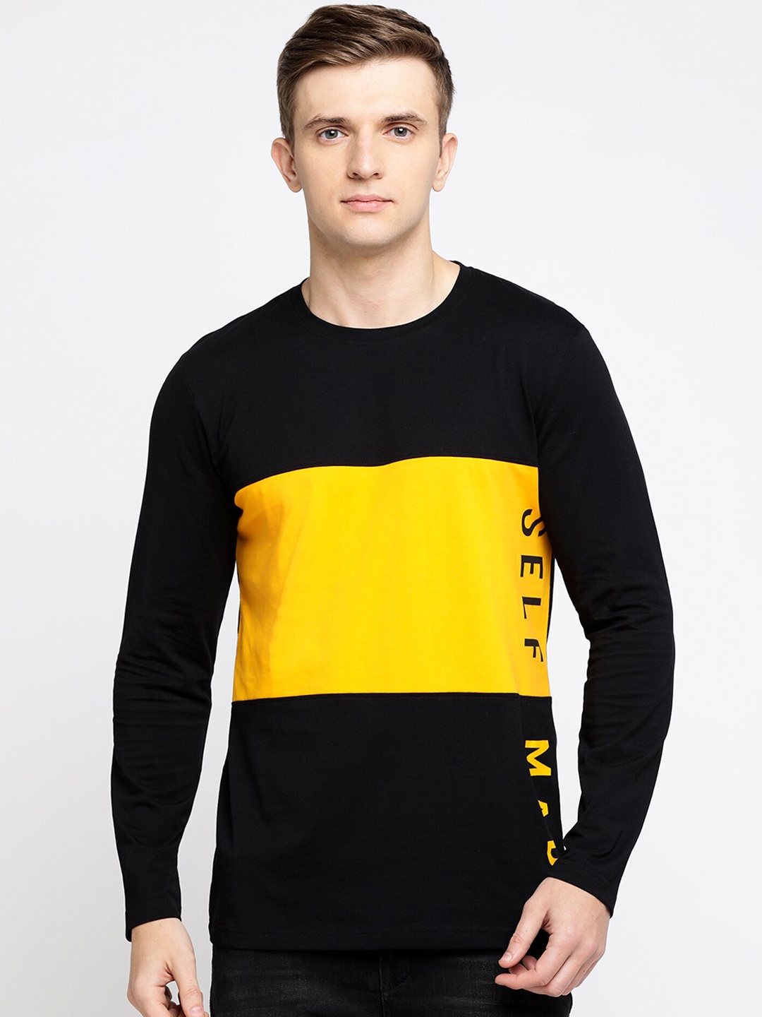 

Maniac Men Black Colourblocked Round Neck T-shirt