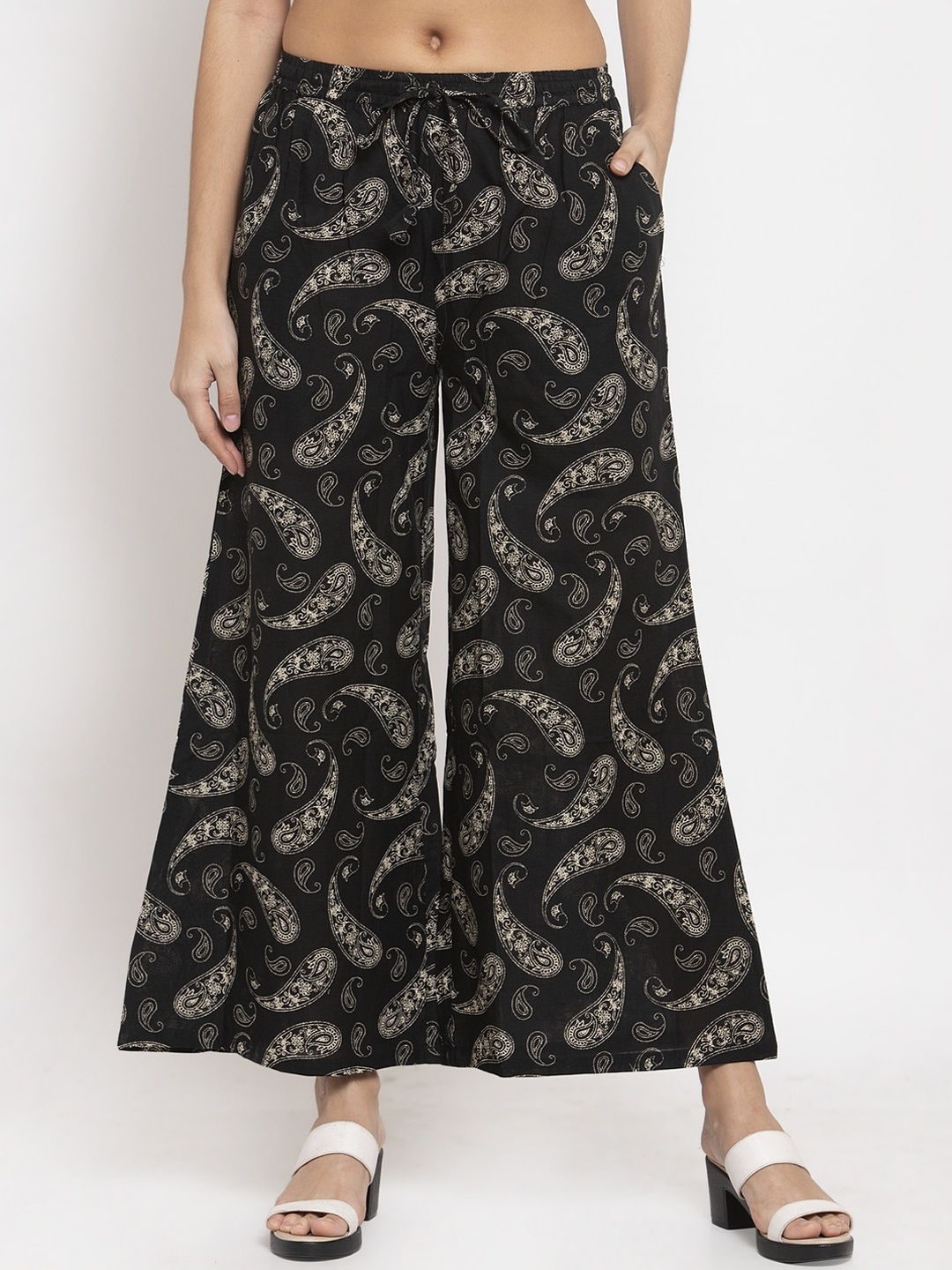 

SOUNDARYA Women Black & White Printed Flared Palazzos