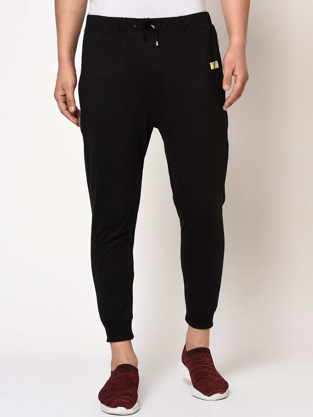 

Rigo Men Black Solid Regular Fit Joggers