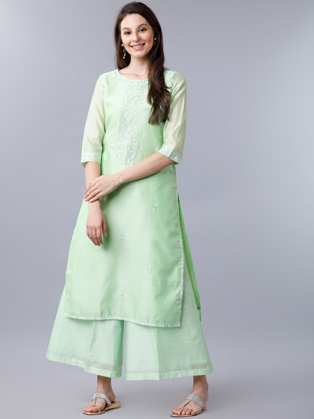 

Vishudh Women Green & Grey Floral Embroidered Straight Kurta